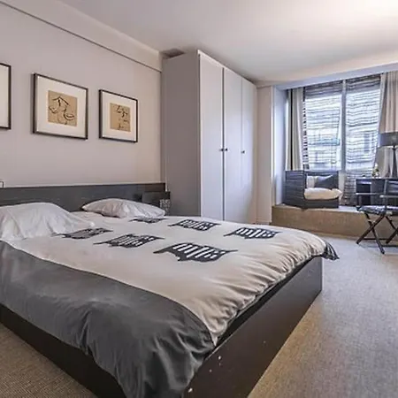 Victor Hugo Carrefour Pompe 16e Proche Etoile Et Tour Eiffel Apartmán
