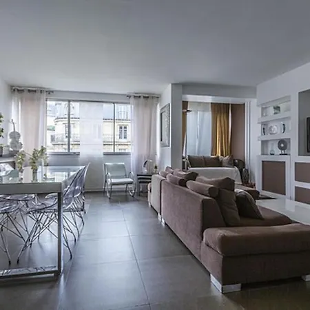 Victor Hugo Carrefour Pompe 16e Proche Etoile Et Tour Eiffel Apartamento Paris